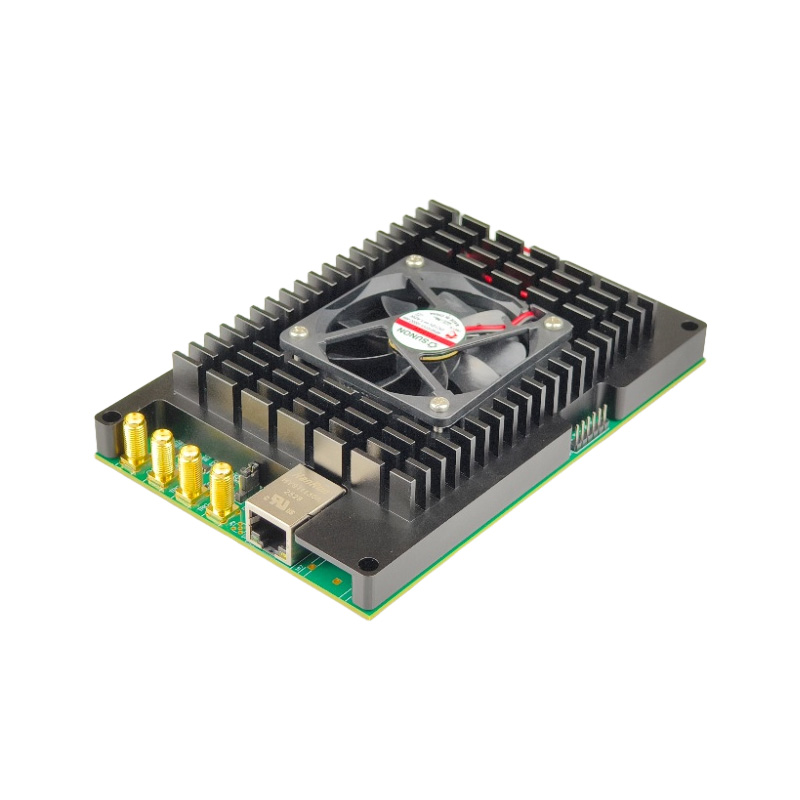 The data acquisition card is specifically designed for distributed fibre optic acoustic sensing systems, featuring a high-speed sampling rate of 250 MSps, dual-channel pulse trigger output capability, and an integrated IQ demodulation algorithm. Available in either Gigabit Ethernet or optical interface versions, it supports remote, independent deployment.