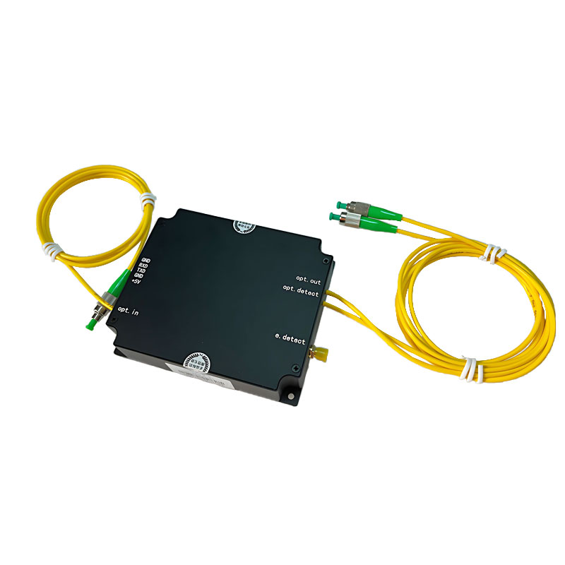 The module integrates both an EDFA erbium-doped fiber amplifier and a Raman fiber amplifier inside the module, which significantly reduces system complexity, increases reliability, and reduces size compared to conventional EDFA and Raman amplification systems. The front-end EDFA is available as a pulsed EDFA or an amplified EDFA suitable for ultra-long-range fiber optic sensing systems or high-speed fiber optic communication systems.