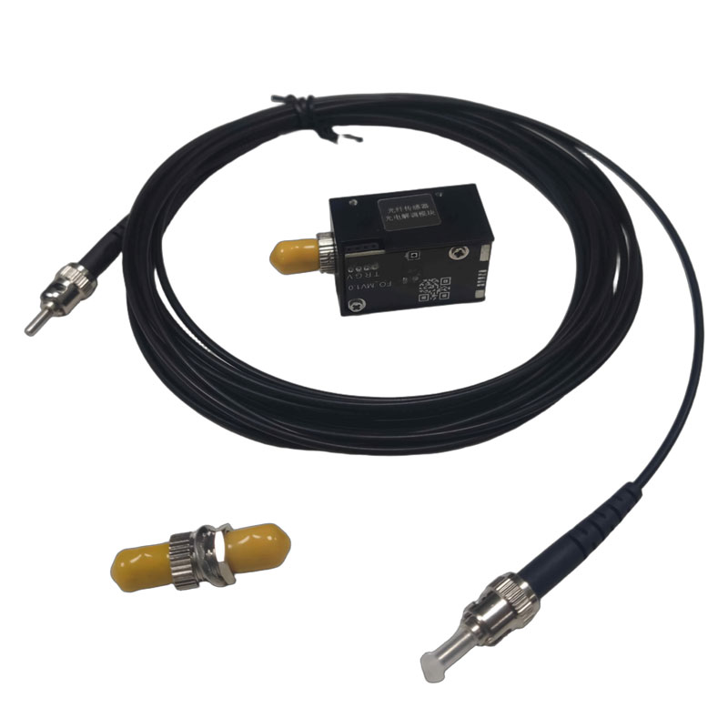 Fluorescent fiber-optic temperature probes offer numerous advantages unmatched by other temperature sensors, including excellent electrical insulation, resistance to electromagnetic interference, resistance to chemical corrosion, and pollution-free operation. These features make fluorescent probes suitable not only for applications in biology, medicine, and other fields but also for the power industry, where they hold broad application prospects. They are primarily used for: temperature measurement of high-voltage electrical equipment and instruments, temperature measurement in generator diagnostic systems and between transformer windings, temperature measurement of high-voltage circuit breaker contacts, and temperature measurement of high-voltage cable joints.