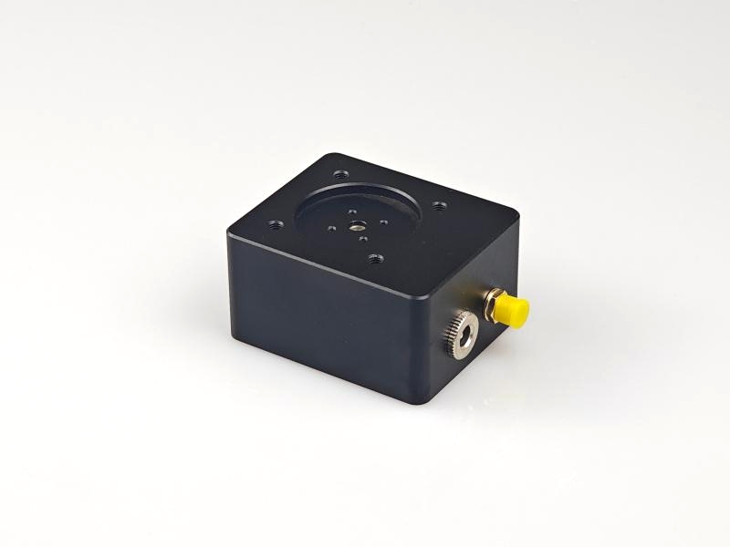 APD210 photodetector module up to 1.8G bandwidth, while still having a very high gain (sensitivity), the module uses space optical input, suitable for scientific research field of space optical communication experiments, space optical laser detection and other scenarios.